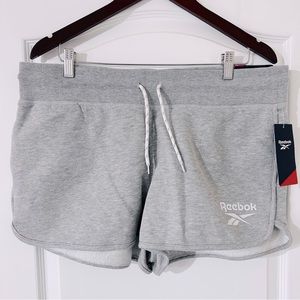 Reebok Women’s Balance Shorts Size‎ XL Heather Gray